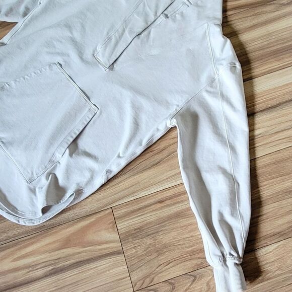 Lululemon LA Oversized Long Sleeve V-neck Hi Low Tunic Pullover in White Opal - Picture 7 of 13